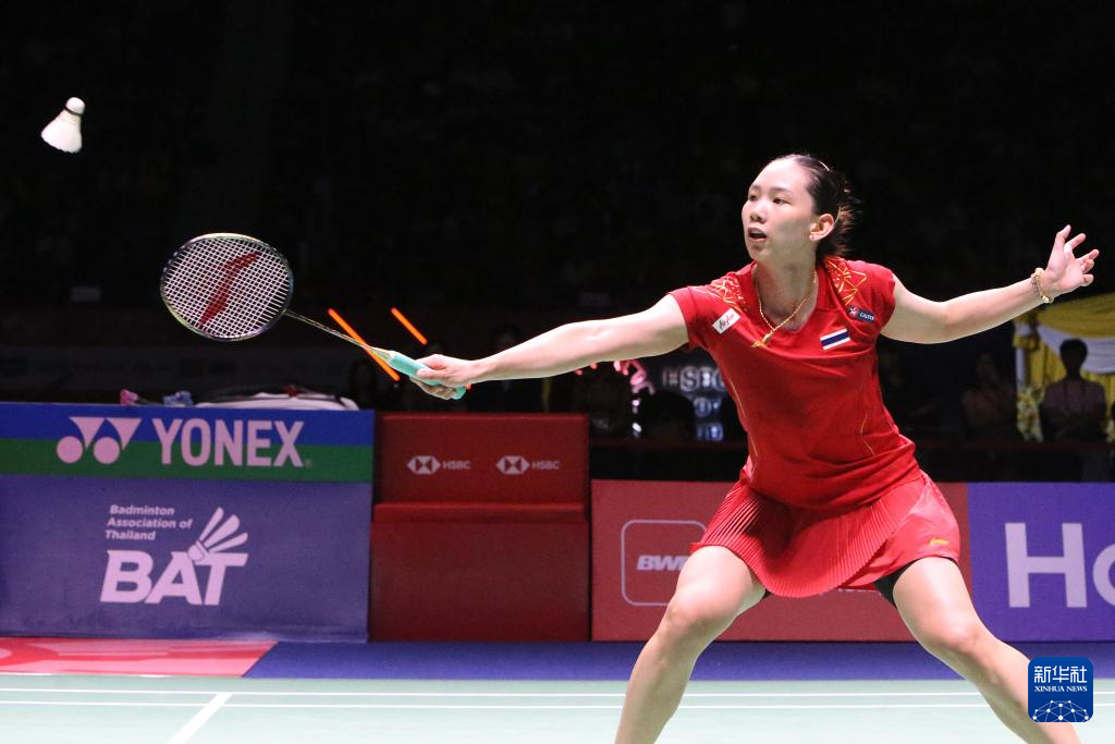 他在几个高 他在几个高